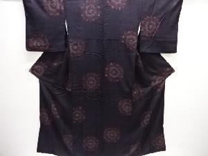 アンティーク　華紋織り出し本場結城紬80亀甲着物（ちぢみ）